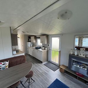 Ormesby 8, Haven Holiday Park, Caister - Four Bedroom, Sleeps 8, Pets Welcome - 2 Minutes From The Beach!